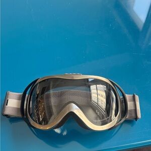 Gucci Black and Silver Sunglasses with Sleek Design